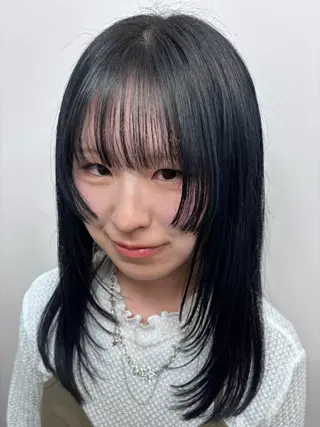 ミディアム カラー みぞぐち じゅりのヘアスタイル