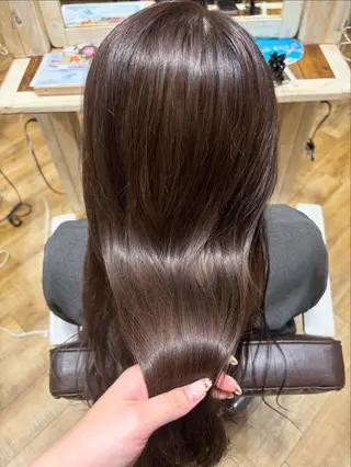 カラー 森  髪質改善🫧 透明感カラーのヘアスタイル