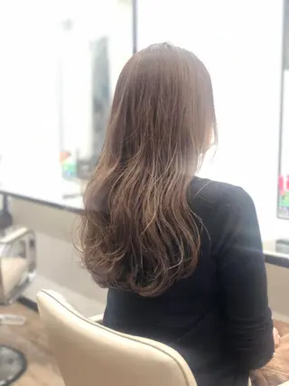 ロング Baum Hairのヘアスタイル
