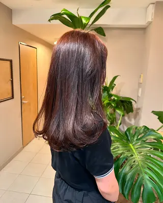 ロング カラー 金ウンス 髪質改善カラーのヘアスタイル