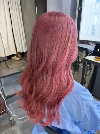 ロング カラー 佐伯 桃のヘアスタイル