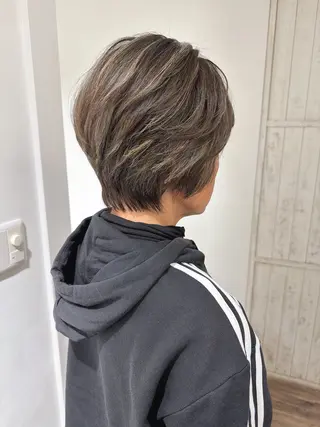 ショート カラー ハイライト⭐️上野 高広のヘアスタイル