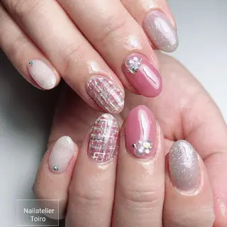 ミディアム ネイル ☺︎山部 志麻☺︎のネイルデザイン