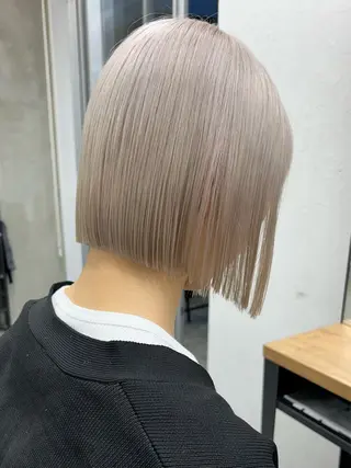 ショート カラー RYOSUKE ハイトーンのヘアスタイル
