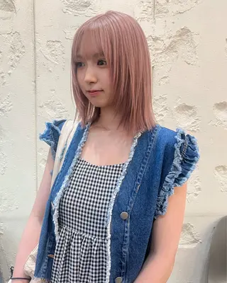 ミディアム カラー ハイトーン🦢 Natsumiのヘアスタイル