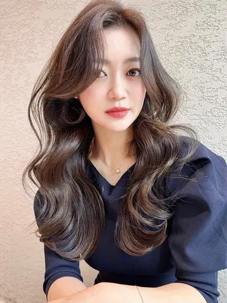 ロング カラー 縮毛矯正✨🫧 レイヤー川村利幸のヘアスタイル