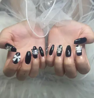 ネイル Hin Nailsのネイルデザイン