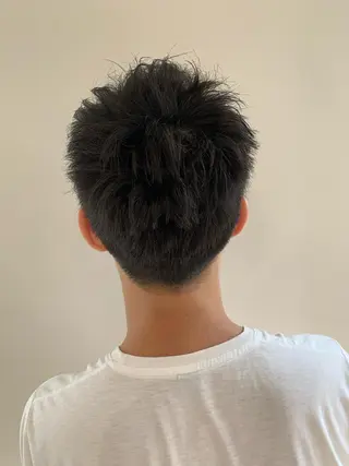 ショート カラー パーマ メンズ 加藤 綾華のヘアスタイル