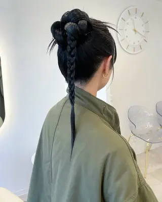 セミロング ヘアアレンジ ヘアメイク new meのヘアスタイル