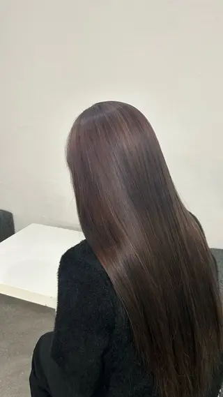 ロング カラー 𝑹𝒊𝒌𝒐 ブリーチ/艶カラーのヘアスタイル