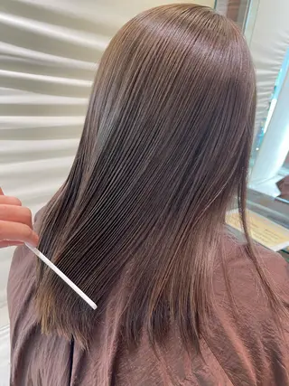 ロング カラー 佐々木 麻純のヘアスタイル