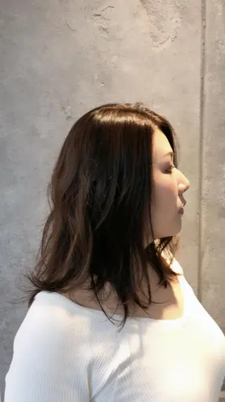 ミディアム 大久保 遥日のヘアスタイル