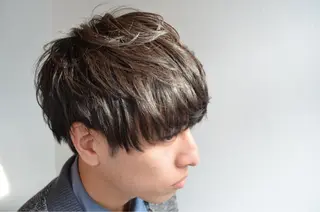 ショート カラー パーマ メンズ メンズ眉毛ITSUK Iメンズ専門　新宿の眉毛・アイブロウイメージ