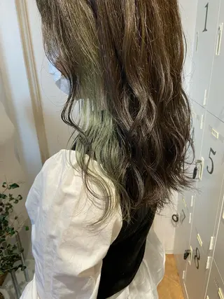 ロング カラー merc.🌿💚 八幡真衣のヘアスタイル