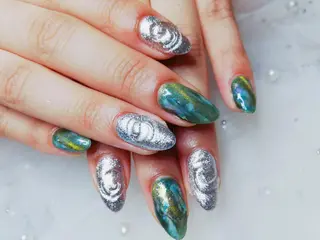 ネイル マジック ミラーのネイルデザイン