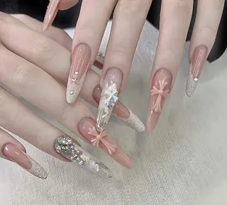 ネイル エリ🫧 nail池袋東口のネイルデザイン