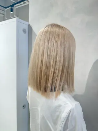 ミディアム カラー ハイトーン/うる艶 カラー Mioのヘアスタイル