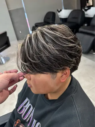 ショート カラー GISEL 小倉のヘアスタイル