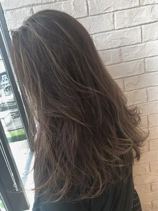 ロング カラー オーナースタイリスト 奈須雄紀のヘアスタイル