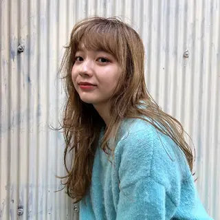 ロング パーマ けんもつ すずかのヘアスタイル