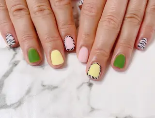 ロング カラー ネイル Q Free nailsのネイルデザイン