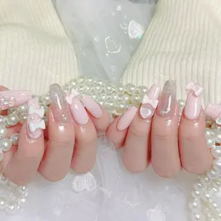 ネイル Queening 🦋のネイルデザイン