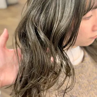 カラー みうら ありさのヘアスタイル