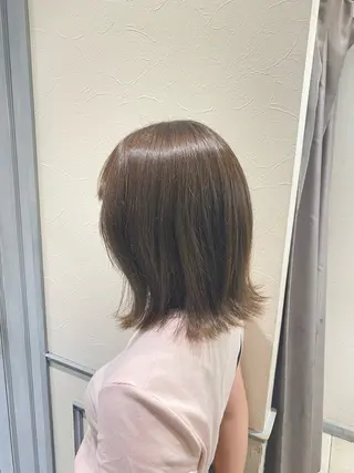 ミディアム カラー 池西 佳穂のヘアスタイル