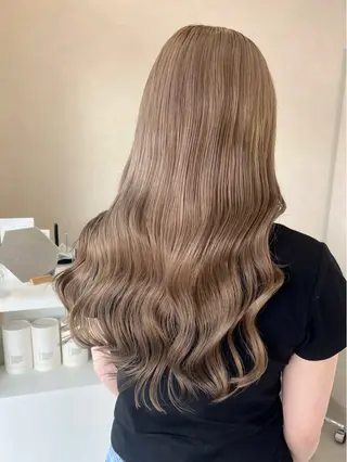 カラー 長山 茉白のヘアスタイル