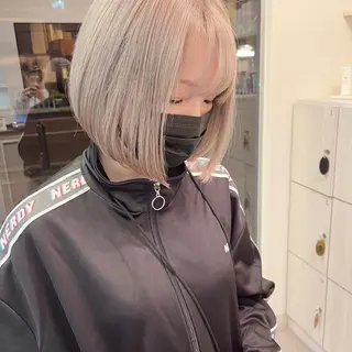 ミディアム カラー 渡邊 唯のヘアスタイル