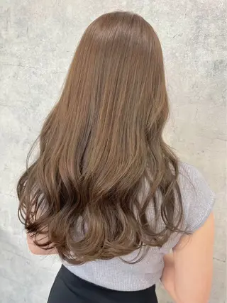 カラー Mejia Riseのヘアスタイル
