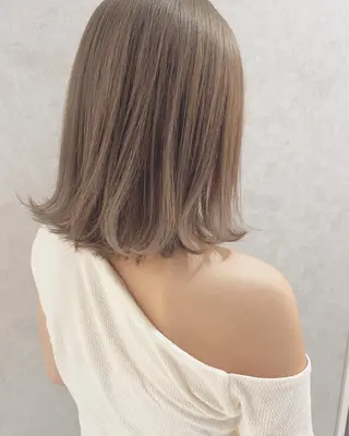 ミディアム 小田 莉加子のヘアスタイル