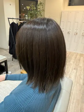 ミディアム カラー クロギ リョウのヘアスタイル