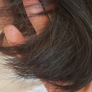 カラー ミディアム 饒平名 知也のヘアスタイル
