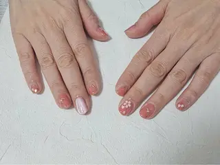 ネイル mogunail &blowのネイルデザイン