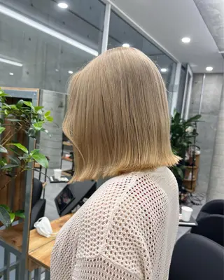 ショート azusa/心斎橋/ ハイトーンカラーのヘアスタイル