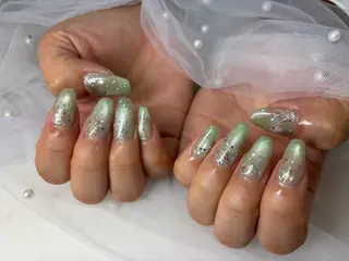 ネイル Queennail 北堀江megumiのネイルデザイン