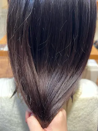 ミディアム カラー bh.maara デザイン／ハイトーンのヘアスタイル