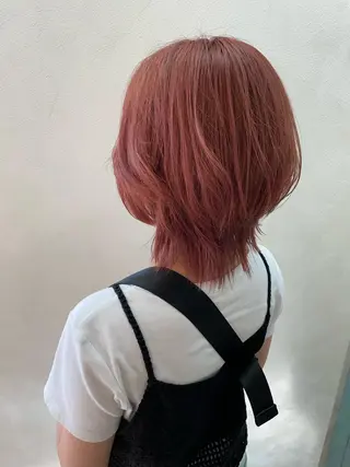 ショート カラー 加藤 遥花のヘアスタイル