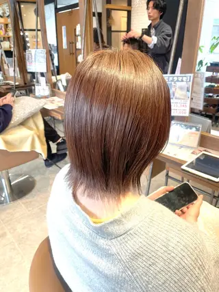 カラー 中山 実優のヘアスタイル