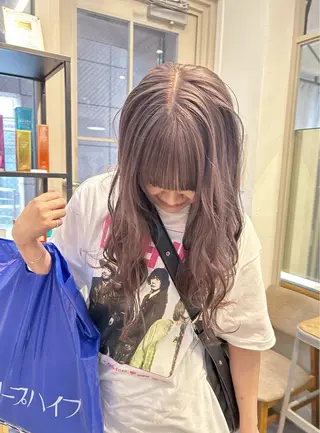 ロング カラー ハイトーンボブ 前田 表参道　グレージュのヘアスタイル