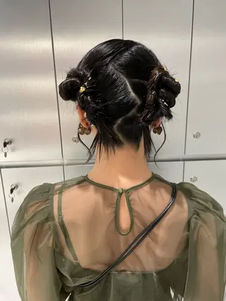 ヘアアレンジ ヘアセット🎀耳つぼ 👂💎MONAMIのヘアスタイル