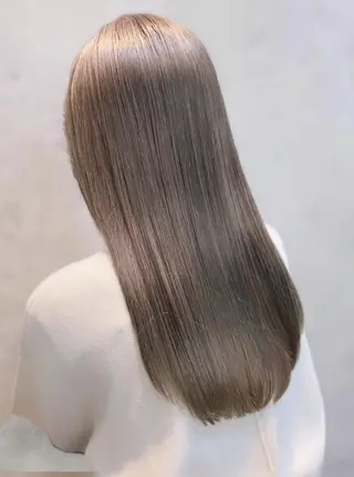 ロング 村岡彩優/松本 /ブリーチ/艶カラーのヘアスタイル