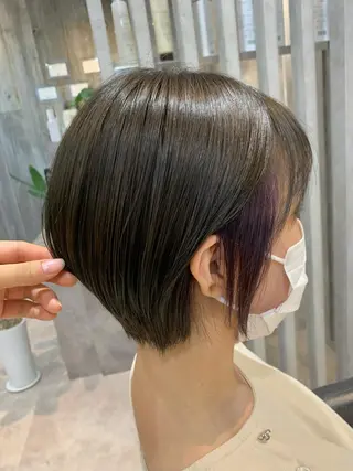 ショート カラー B E C H I C O〔べち子〕のヘアスタイル
