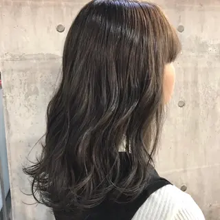 セミロング カラー 菅沢 奈生のヘアスタイル