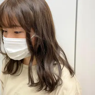 セミロング カラー 🍮中山詩乃🍮顔 まわりデザイン◎のヘアスタイル