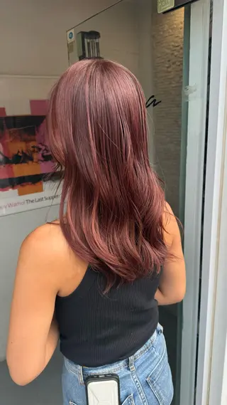 セミロング カラー 渡邊 眞帆のヘアスタイル