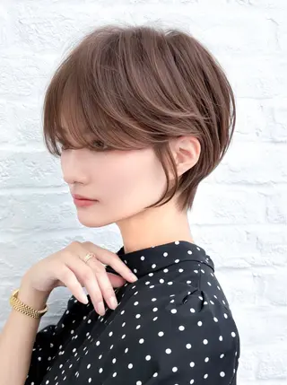ショート ショートヘア くすみカラー、大場猛のヘアスタイル
