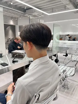 ショート メンズ ⚡メンズパーマフ ェードカットTomyのヘアスタイル