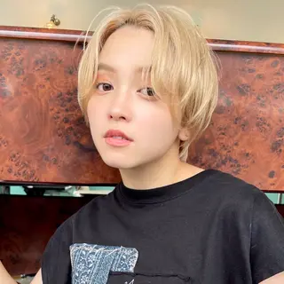 ショート カラー 透明感カラー× レイヤーカット✨高梨のヘアスタイル